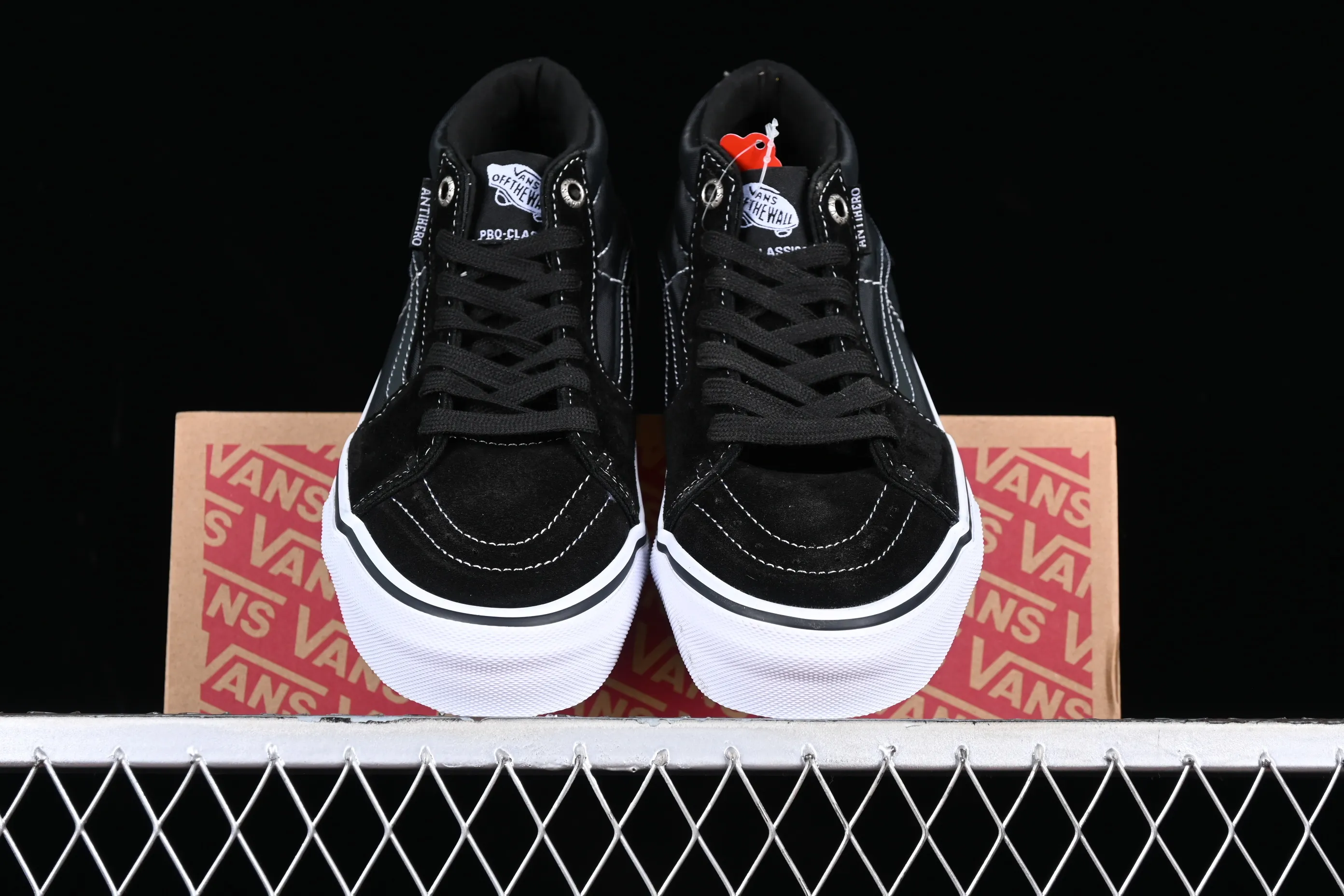 All categories Vans Vans series Vans Mid Vans China Vans Sk8-Mid Pro Antihero cooperation model mid-top professional skateboard shoes VN0A7TNH2D9